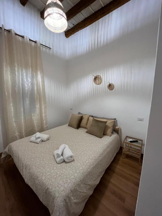 Piazzetta Degli Innamorati Bari Ngoại thất bức ảnh